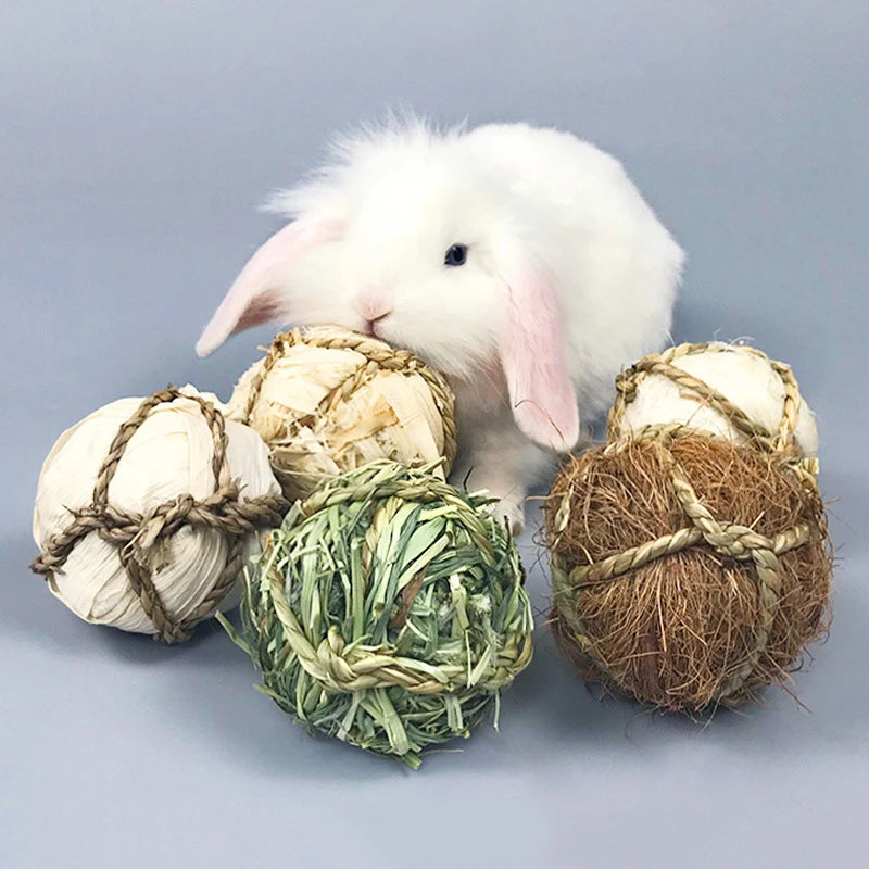 Rabbit Hamster Guinea Pigs Natural Hand-Woven Straw Ball